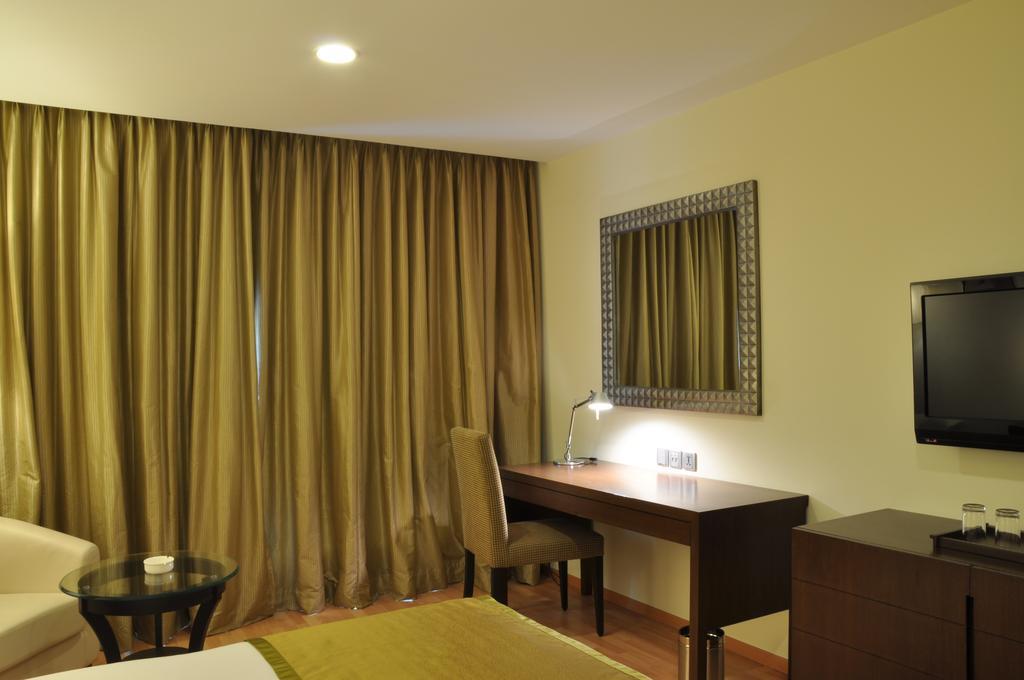 מלון העיר בנגלור Adarsh Hamilton מראה חיצוני תמונה